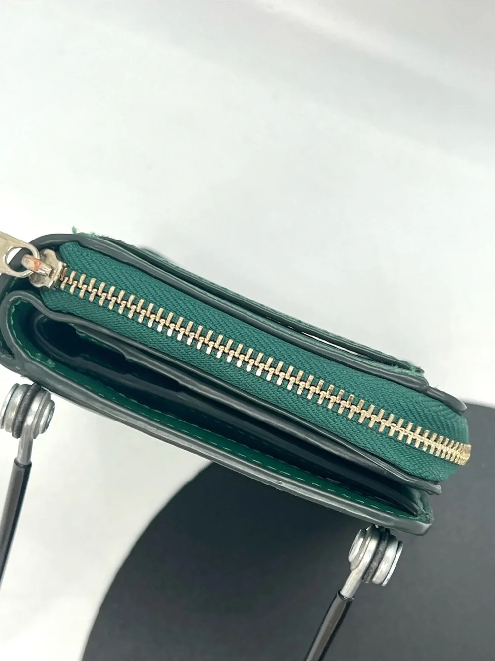 Kate Spade New York Green Zip Around Wallet Coin Purse Compact Wallet